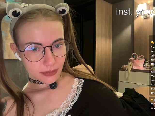 VikkiExtraCheese webcam