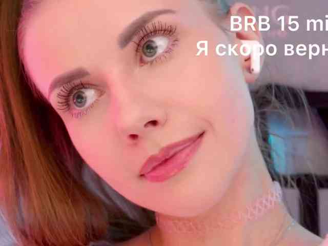 Model: VikkiExtraCheese