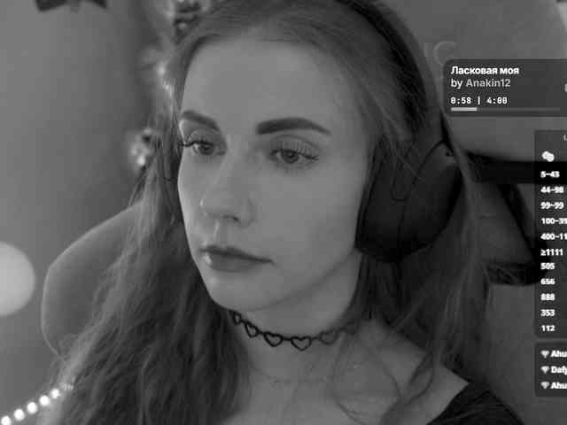 VikkiExtraCheese webcam