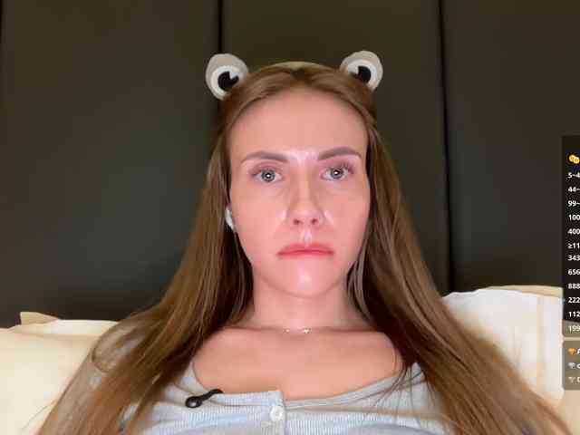 VikkiExtraCheese webcam