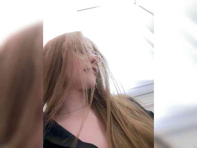 VikkiExtraCheese webcam