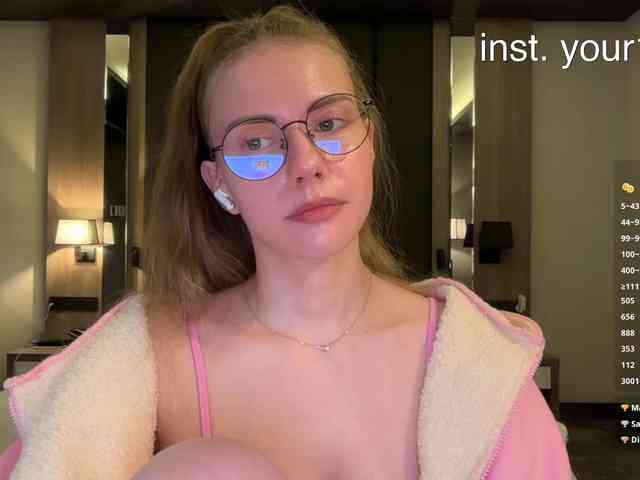 -VikkiL0vesChees... Live Webcam on BongaCams