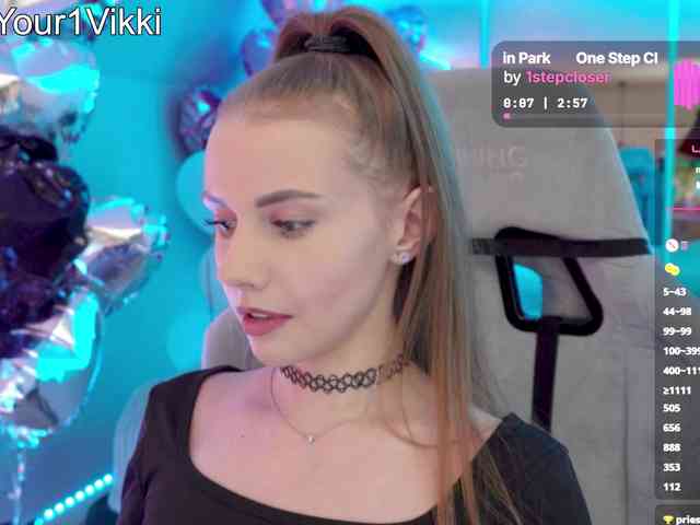 Модель: VikkiExtraCheese