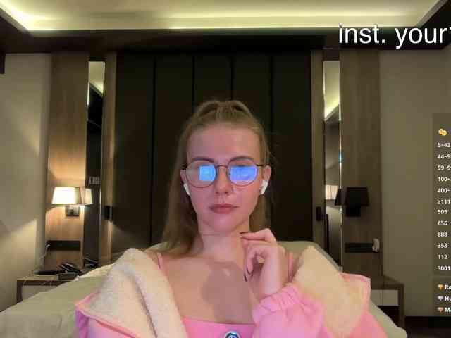 -VikkiL0vesCheese- Sex Cam Show