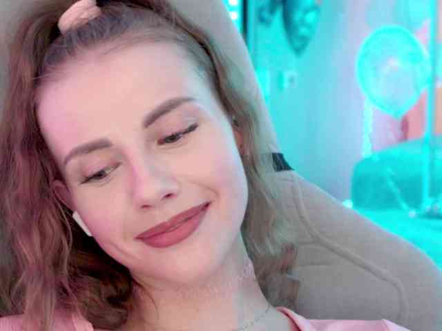 VikkiExtraCheese webcam