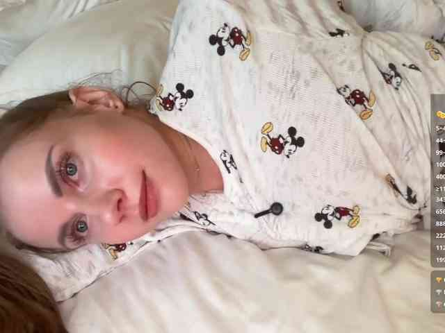 VikkiExtraCheese webcam