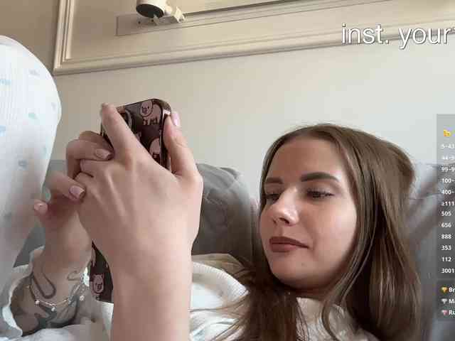 VikkiExtraCheese webcam