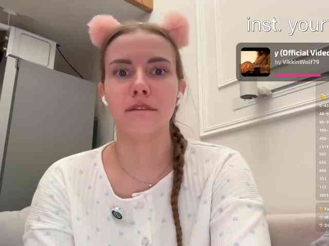 VikkiExtraCheese webcam