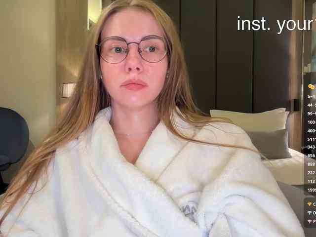 VikkiExtraCheese webcam