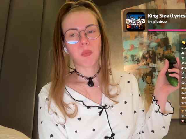 VikkiExtraCheese webcam