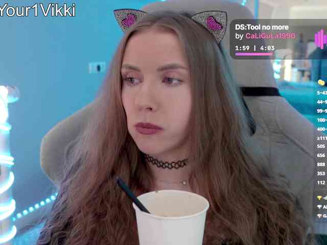 Модель: VikkiExtraCheese