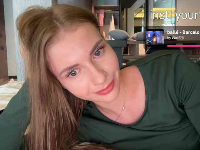 -VikkiL0vesCheese- Sex Cam Show