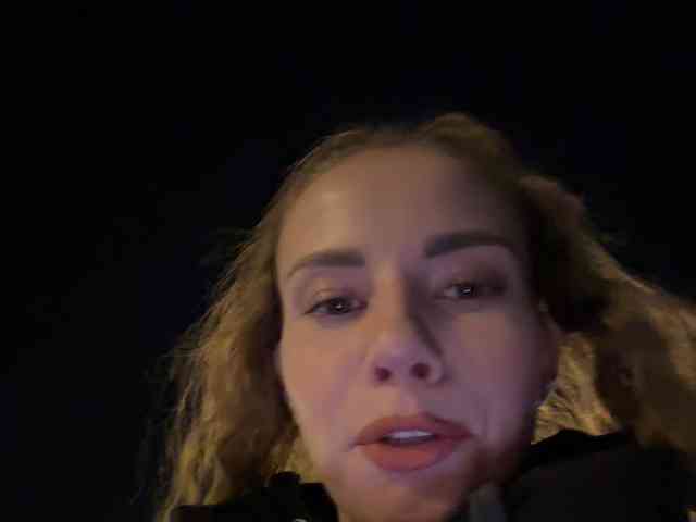 VikkiExtraCheese webcam