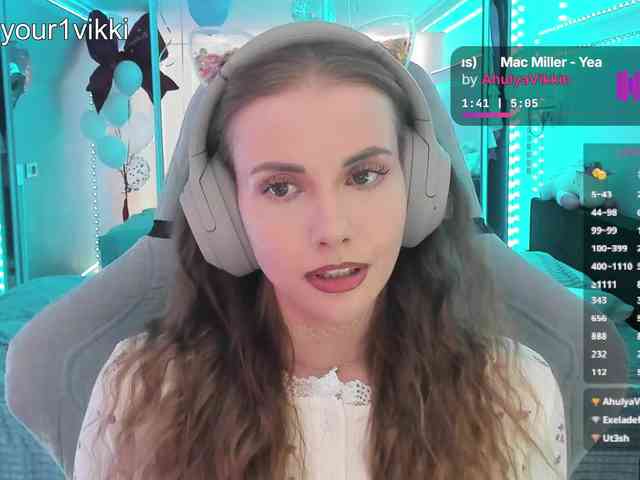 VikkiExtraCheese webcam