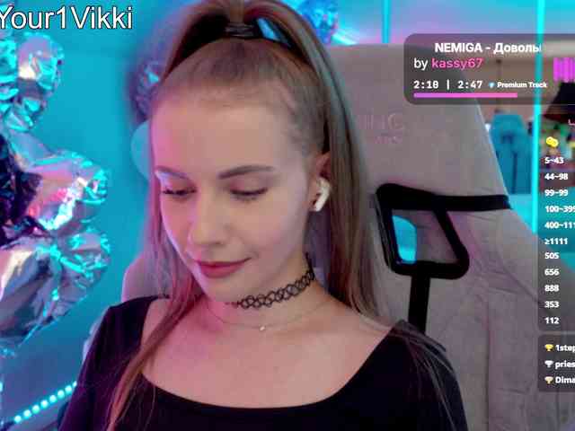 Модель: VikkiExtraCheese