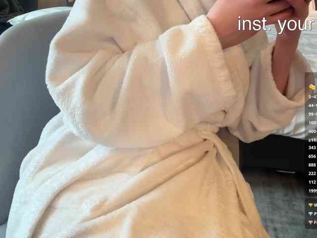 Модель: VikkiExtraCheese