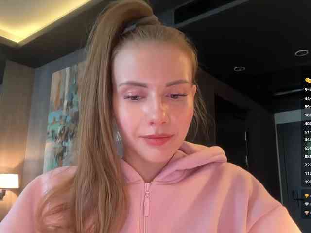 VikkiExtraCheese webcam