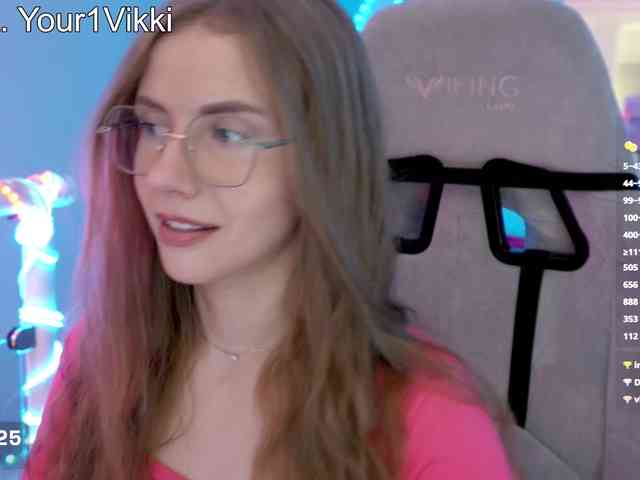 VikkiExtraCheese webcam