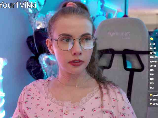 VikkiExtraCheese webcam