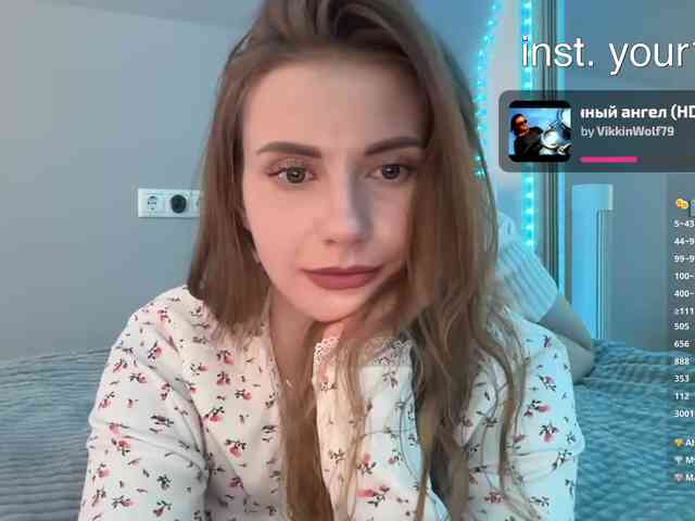 VikkiExtraCheese webcam