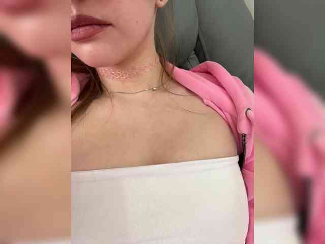 VikkiExtraCheese webcam