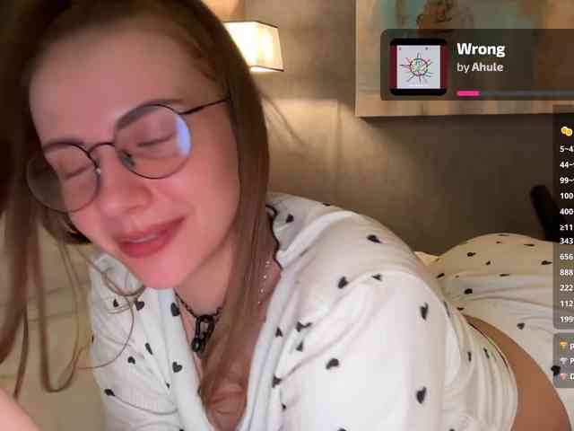 VikkiExtraCheese webcam