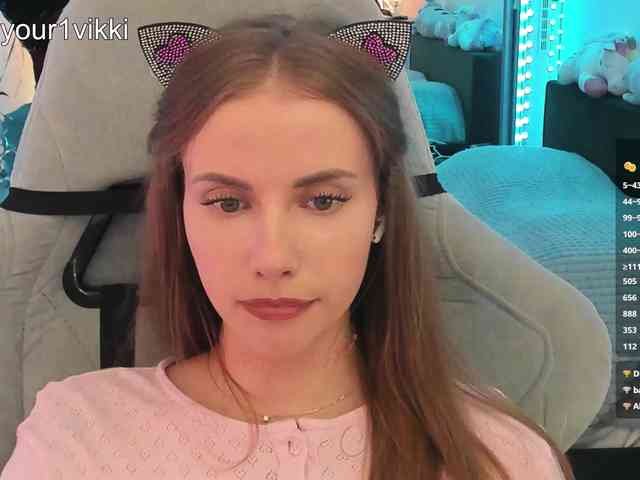 Модель: VikkiExtraCheese