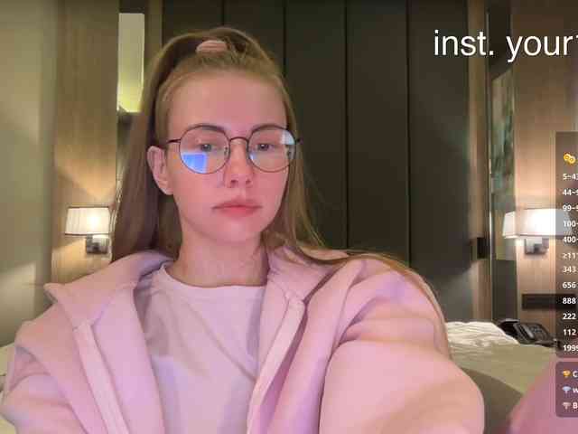 VikkiExtraCheese webcam