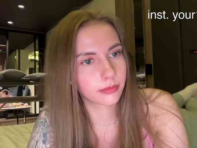 -VikkiL0vesCheese- Sex Cam Show