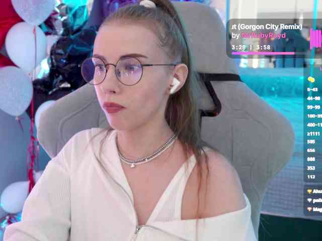 VikkiExtraCheese