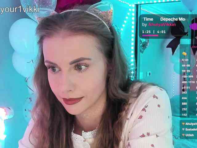 VikkiExtraCheese webcam