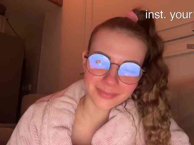 VikkiExtraCheese webcam
