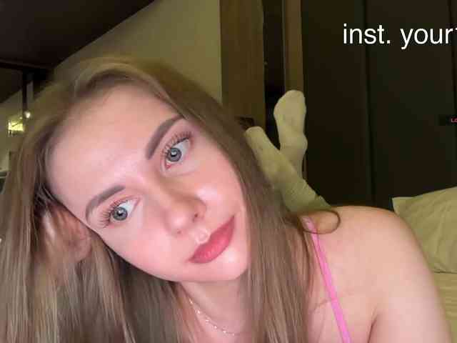 VikkiExtraCheese webcam