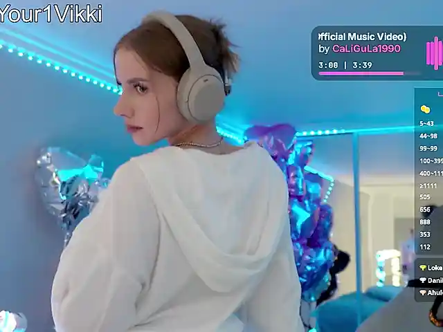 -VikkiL0vesCheese-