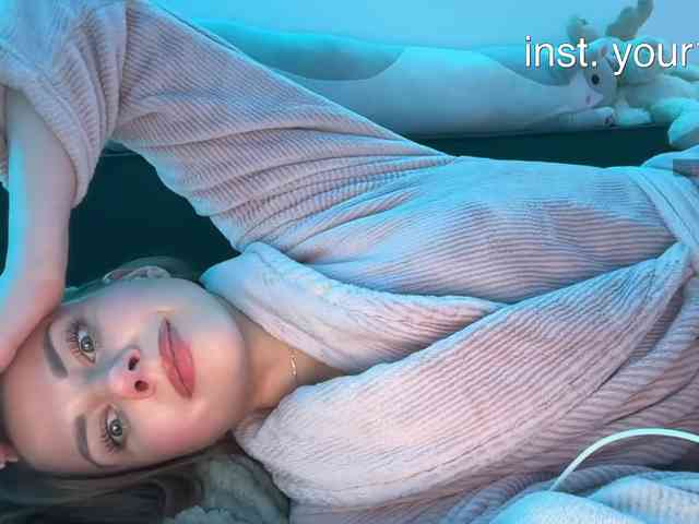 VikkiExtraCheese webcam