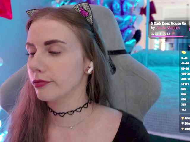 VikkiExtraCheese webcam