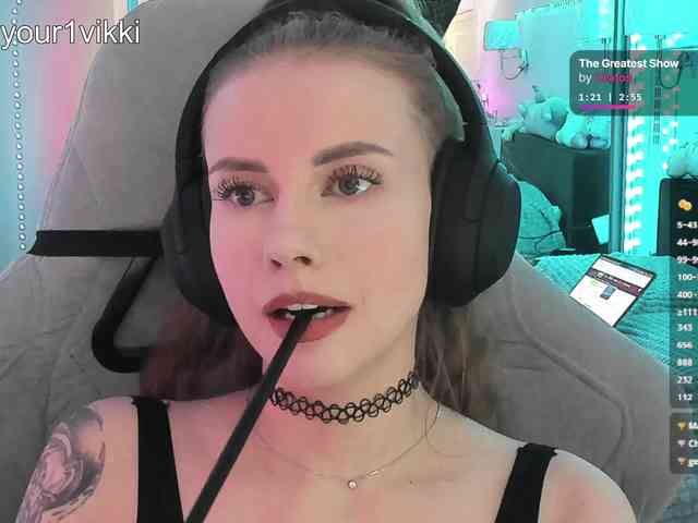 VikkiExtraCheese webcam