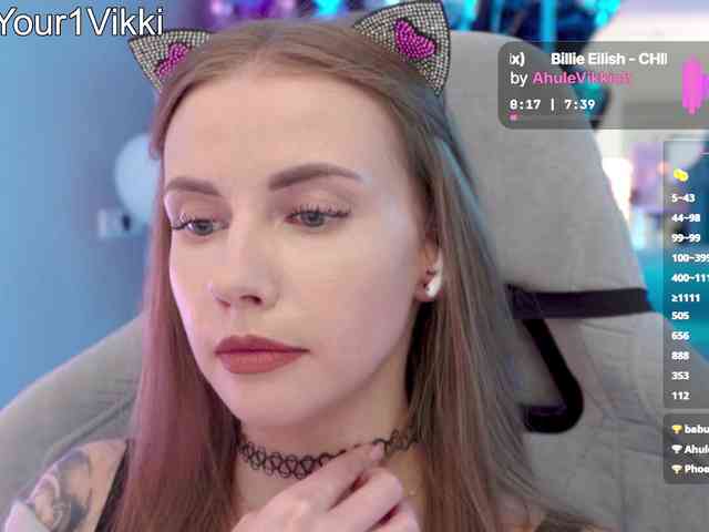 Модель: VikkiExtraCheese