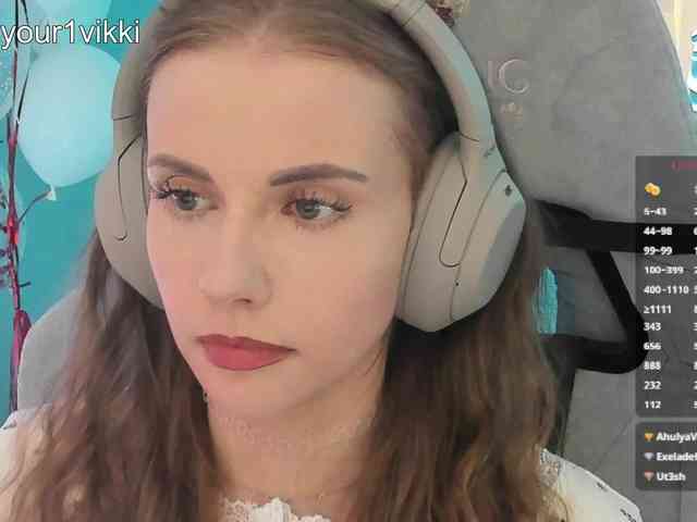 Model: VikkiExtraCheese