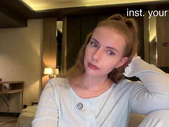 -VikkiL0vesCheese- Sex Cam Show