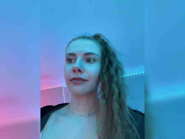 VikkiExtraCheese webcam