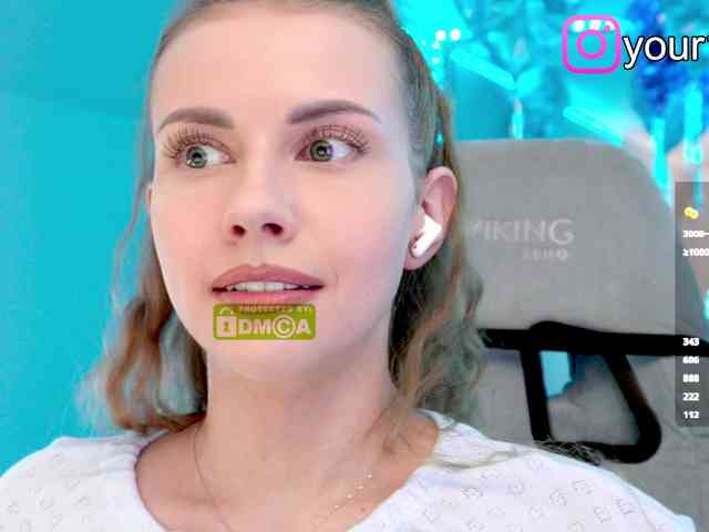 VikkiExtraCheese