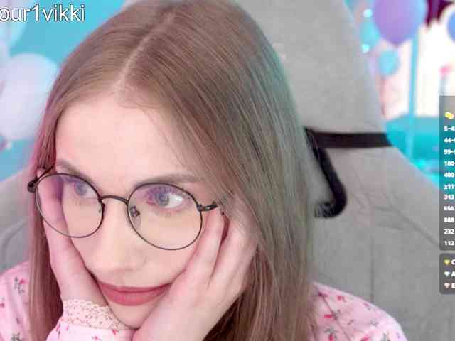 VikkiExtraCheese webcam