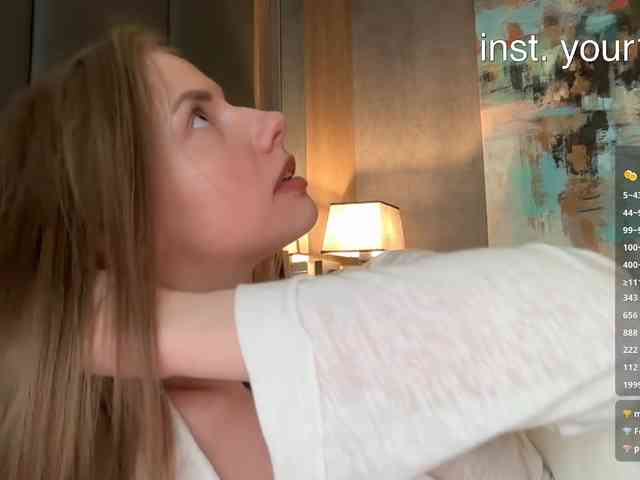 Модель: VikkiExtraCheese