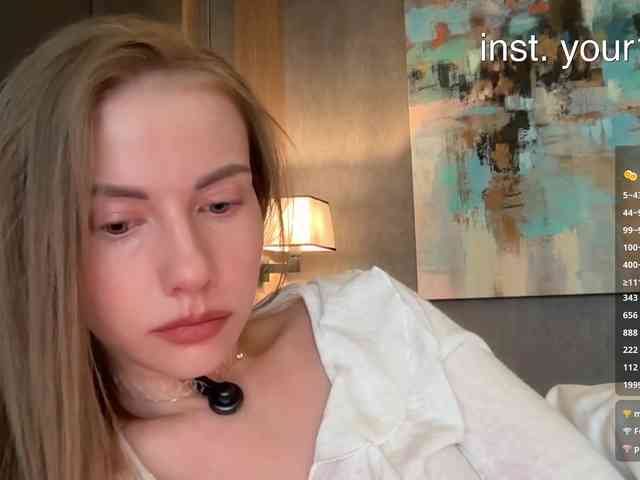 Model: VikkiExtraCheese