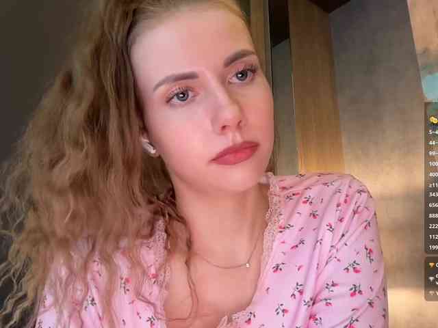 VikkiExtraCheese webcam