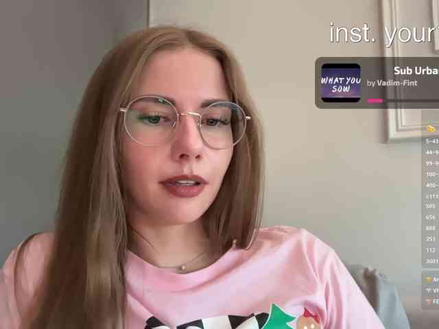 VikkiExtraCheese webcam