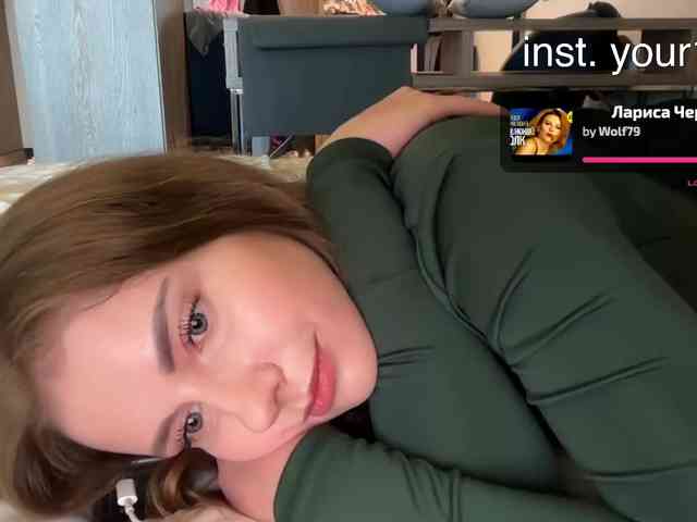 -VikkiL0vesCheese- Sex Cam Show