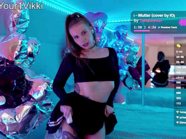 -VikkiL0vesCheese-
