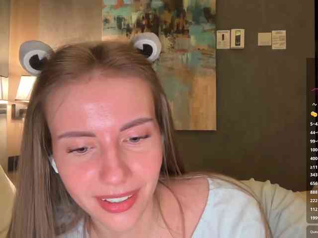 VikkiExtraCheese webcam